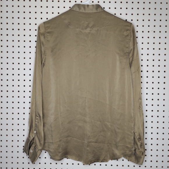 J Crew Silk Button Shirt 2 Collar Pocket Long Sleeve Army Green Satin Blouse - Picture 2 of 5
